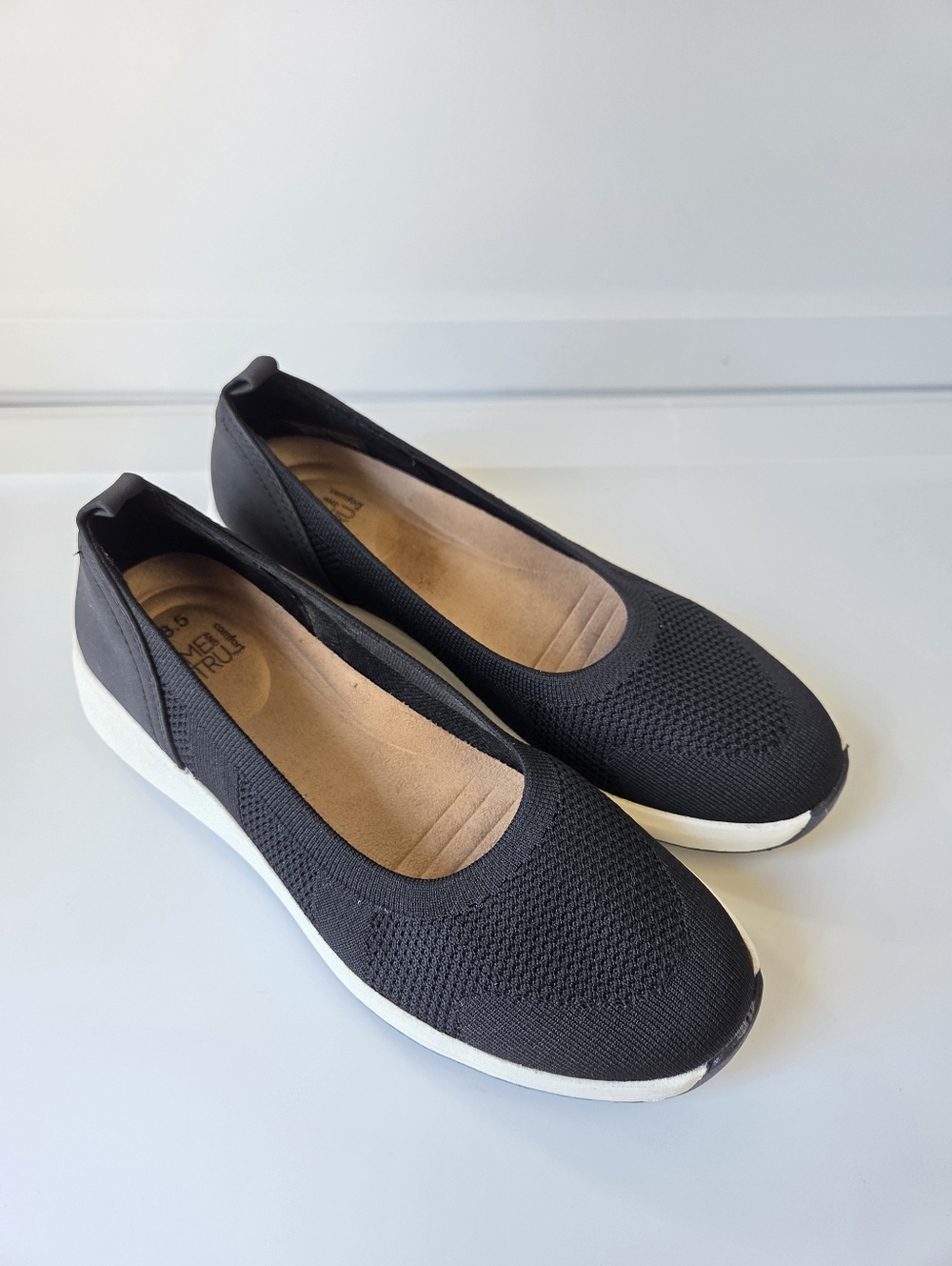Time And Tru Slip-on Black & White Sneakers Size 8.5